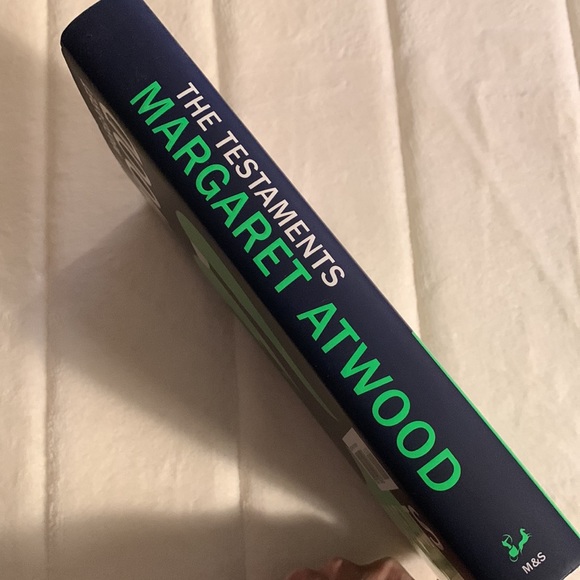 🎉2/$18🎉The Testaments hardcover - Picture 3 of 7